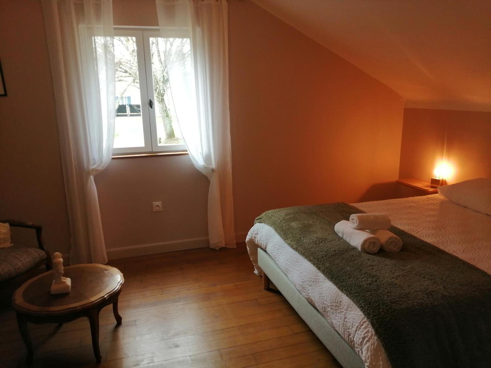 Gite Les Mareillauds - Piscine Salon Zewnętrze zdjęcie